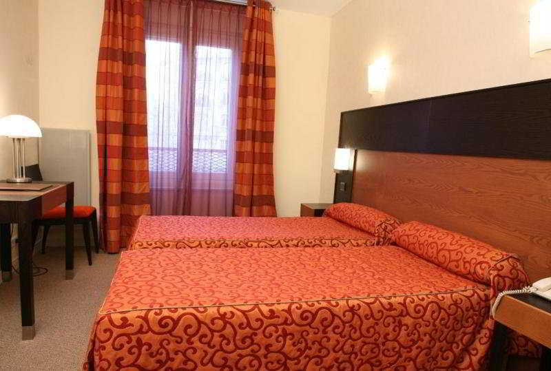 Hotel Raspail Montparnasse Parijs Buitenkant foto